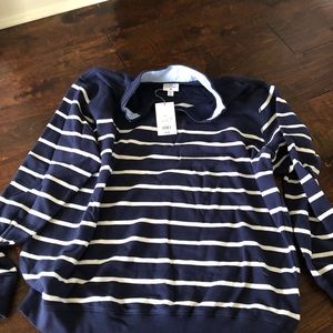 Vineyard Vines sweatshirt
